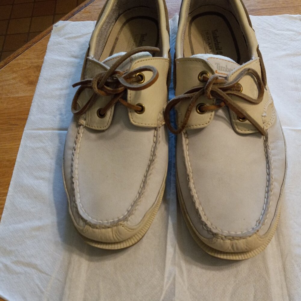 AUTHENTIC Timberland Men’s Classic Boat Shoes 2 Eye Size 11 M in Light Color